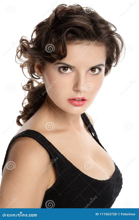 Retrato De Um Brunette Bonito Foto De Stock Imagem De Forma Beleza