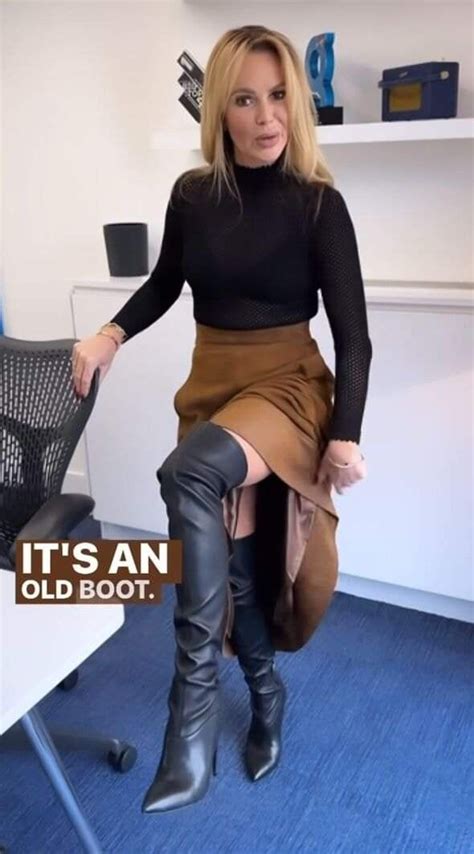 Pin By BUGGY71 On Amanda Holden Pantyhose Fashion Hot Skirts Red Carpet Fashion