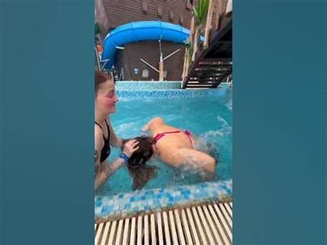 Не поделили лежак в аквапарке..😬💺🏖️ - YouTube