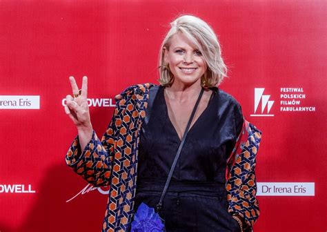 Maria Sadowska W Zaskakuj Cym Wydaniu Krwisto Czerwone Bikini Ods Oni O Przepi Kne Nogi