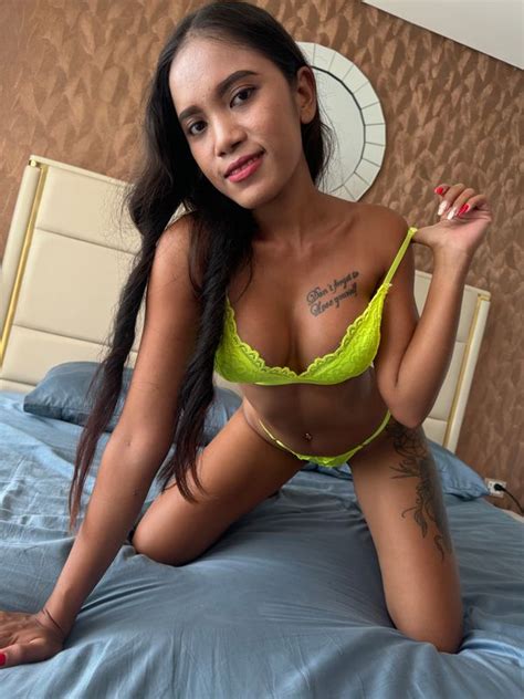 Fit Asian Milf Savage Dick Ride VR Porn Video VRPorn