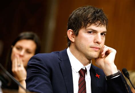 ashton kutcher  plea  media  stop publishing