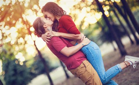 10 Amazingly Lesbionic Tweets From International Lesbian Day GO Magazine