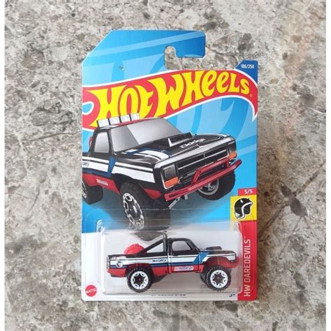 Jual Hot Wheels THR Dodge D Treasure Hunt Reguler HW DAREDEVILS Shopee Indonesia