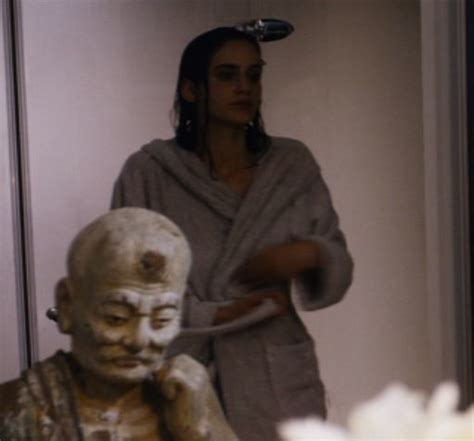 Naked Valentina Bell In Il Permesso Ore Fuori