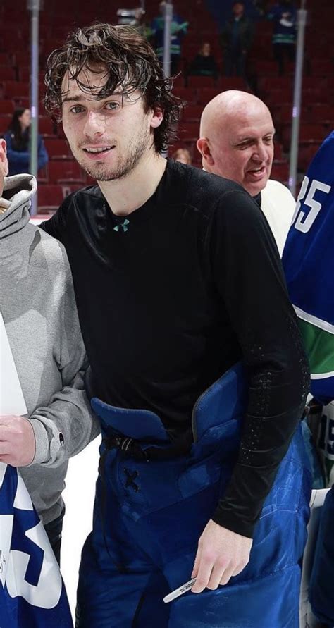 Quinn Hughes Hockey Girlfriend Hot Hockey Players Hockey Players