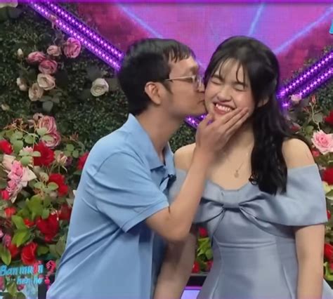 Xôn xao cảnh mẹ kỹ sư lương 100 triệu tháng nói chuyện với hot girl 2k2 trước khi có tin chia