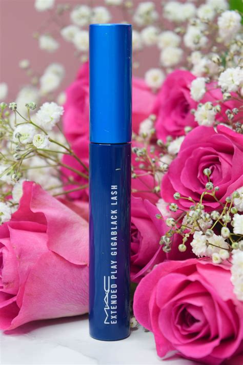 Mac Cosmetics Extended Play Gigablack Lash - The Luxe List