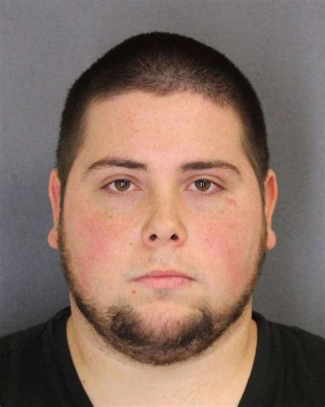 Ex-guard faces prison for smuggling cell phone to inmate