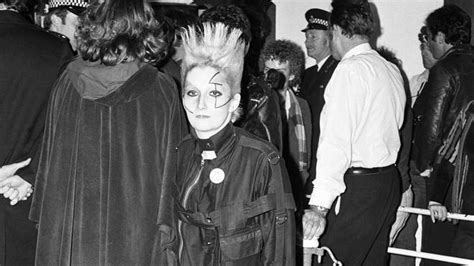 El D A Que Los Sex Pistols Desafiaron A La Reina De Inlaterra Rock Culture