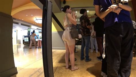 Sexy Babe With Bubble Ass In Shorts Not Oc Short Shorts Volleyball Forum