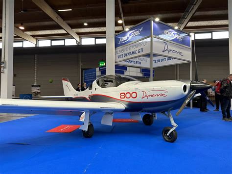 Kraftvolle WT9 Dynamic UL 600 auf der AERO 2023 - fliegermagazin