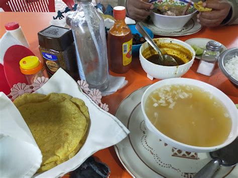 Restaurante Ricos Caldos De Gallina Emmi En Nezahualc Yotl