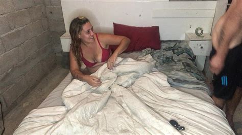 VIDEO REACCION ME PONGO UN PLUG ANAL POR PRIMERA VEZ Y MI ESPOSA REACCIONA ASI