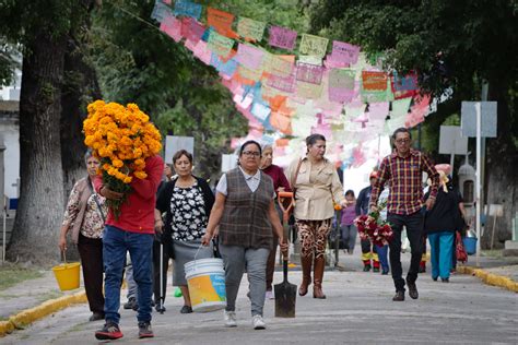 Panteones de Puebla esperan la visita de más de 15 mil personas con