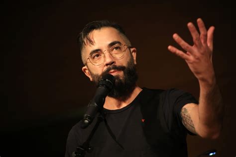 Tres Minutos Para Recitar Y Convencer Al P Blico De Que Es El Mejor Poeta Amateur De Zaragoza