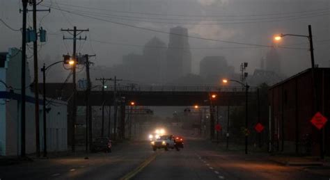 Severe Thunderstorm Warning Issued For Entire Kansas City Area As