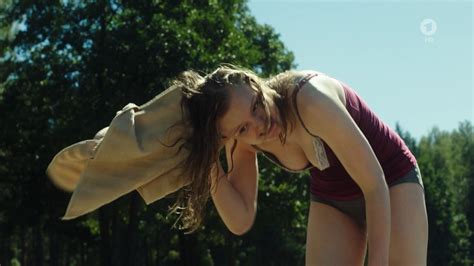 Nude Video Celebs Maria Dragus Sexy Tod Einer Kadettin