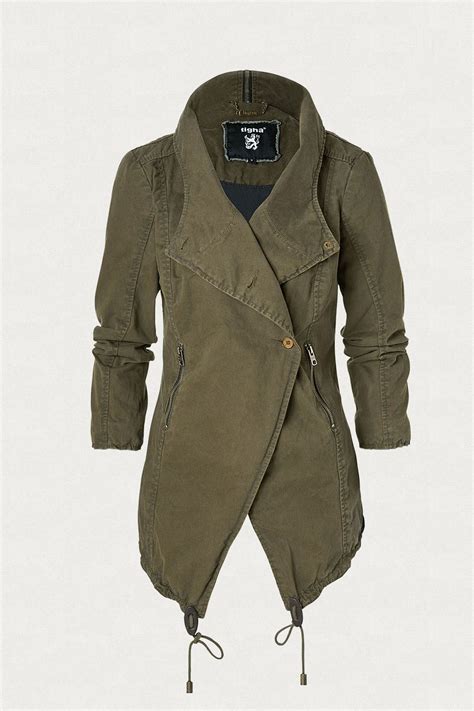 Pin von Катя Бектемисова auf Outerwear | Tigha, Modestil, Tuch