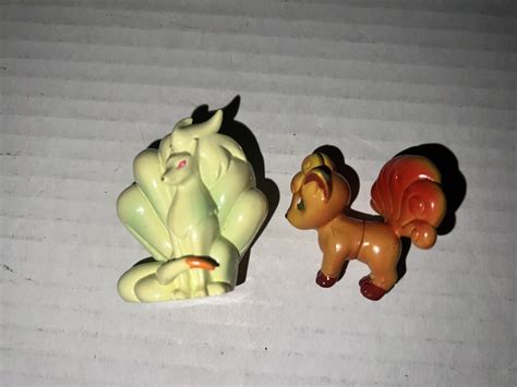 Pokemon TOMY CGTSJ Figure Nintendo Vulpix Ninetales Vintage Values MAVIN