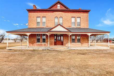76 4th St Vaughn Mt 59487 Mls 30021266 Redfin