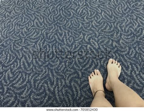 Womans Naked Legs Ankle Bracelet On Stock Photo 705852430 Shutterstock