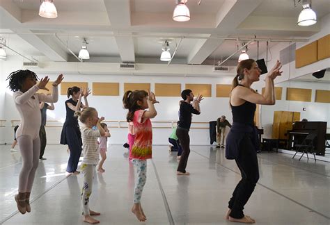 Dance with MMDG
