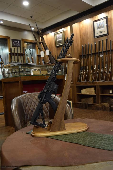 Pre Owned Smith And Wesson Mandp15 Semi Auto 556 Nato 16 Rifle