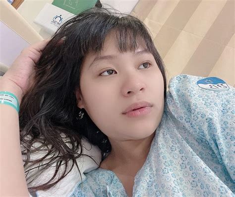 Hot tiktoker đình đám đi đẻ nhưng chỉ mải ngủ sau sinh bạn trai đọc thần chú mỗi khi muốn làm