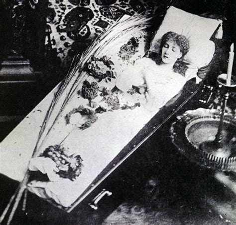 6 Reasons To Remember Sarah Bernhardt Owlcation