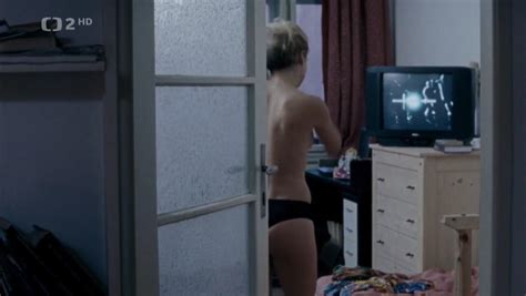 Nude Video Celebs Zuzana Onufrakova Nude Zoufalci 2009