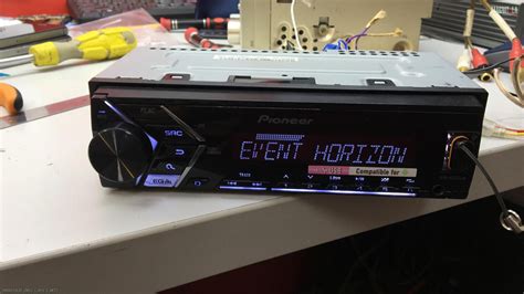 Pioneer MVH-S100UBW с оптическим выходом