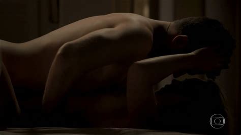 Naked Paolla Oliveira in A Força do Querer