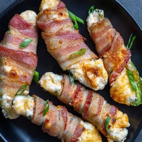 Перец халапеньо, фаршированный сыром в беконе, рецепт с фото пошагово ...