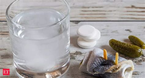 Natural Treatments At Home For Monsoon Illnesses Salt Water To Gargle