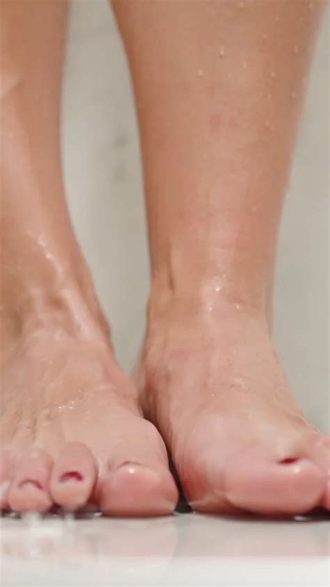 Vertical Video Naked Woman S Legs In Th Stock Video Pond