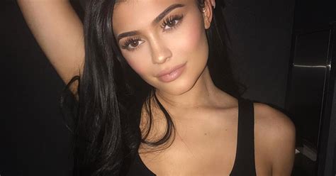 Kylie Jenner Gets Platinum Blonde Glitter Makeover For V Magazine Teen Vogue