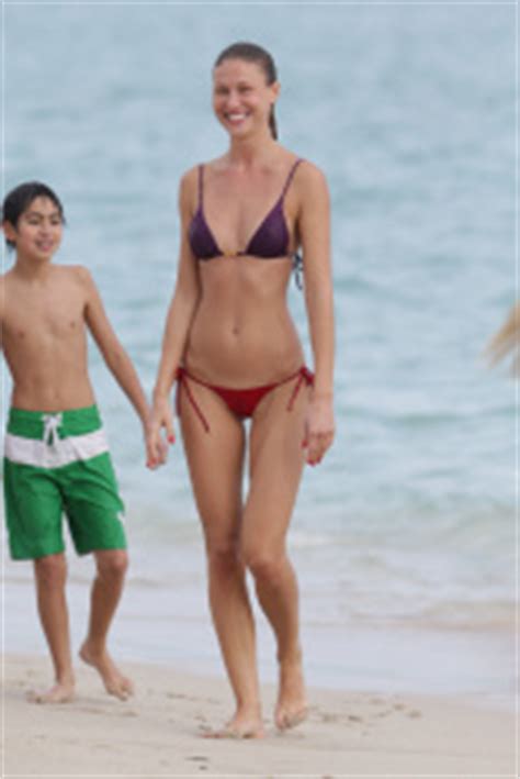 Olga Kent Bikini Camel Toe Beach Miami Phun Org Forum