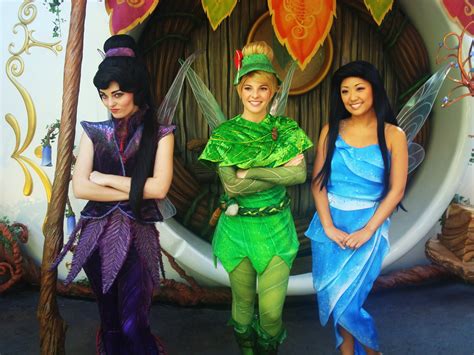 Filedisney Fairies At Pixie Hollow Vidia Tinker Bell Silvermist