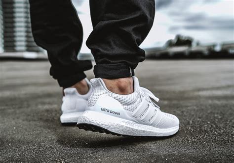 Adidas Ultra Boost 10 Core White S77416