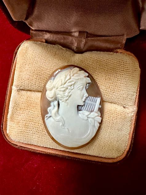 Se Produkter Som Liknar Vintage Embossed Nude Piece P Tradera