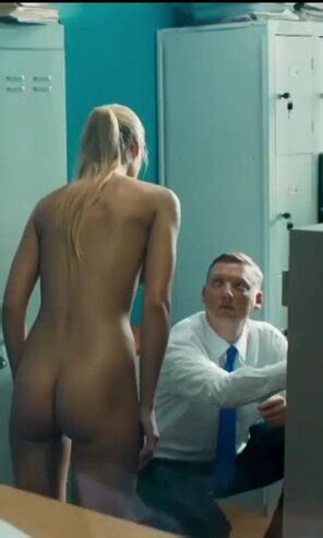 Oksana Akinshina Nude Superbobrovy Ezgif D Cec Porn Pic