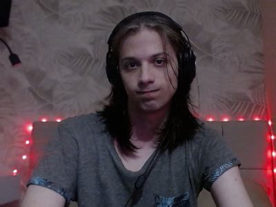 Modelka Flexwithme2 na kameře živá sex show a chat zdarma Stripchat