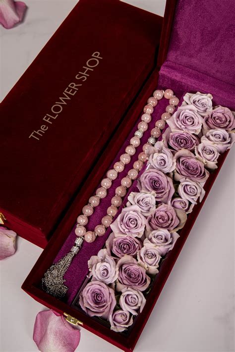 Versace T Box And Artistic Flowers Palazzo Versace Dubai