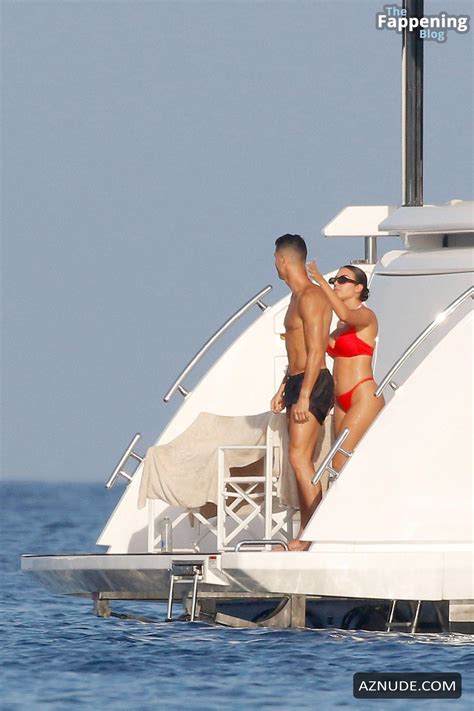 Georgina Rodriguez Sexy Seen With Cristiano Ronaldo Showing Off Her Spicy Bikini Body On A Yacht