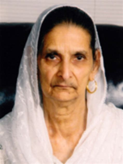 Obituary Of Kulwant Kaur Sekhon Mcinnis Holloway Funeral Homes