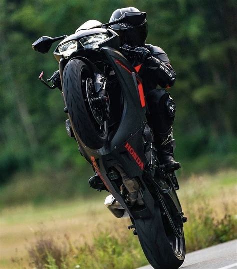 Pin By Hermanbiker On Bikes Bike Photography Stunt Bike Naked Bike