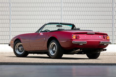 Ferrari 365 Gts4 Specs Performance And Photos 1969 1970 1971 1972