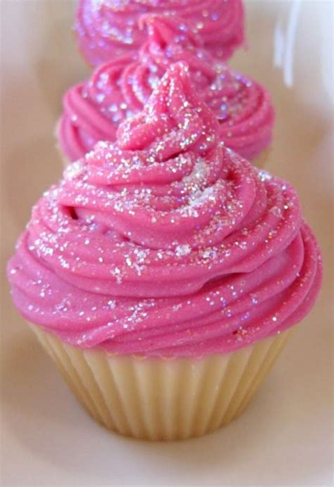 Pink Frosting With Glitter I Love Pink Pinterest Pink Cupcakes