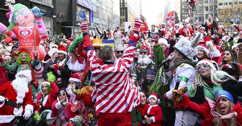 Five weirdest Christmas traditions in the US - from popcorn on trees to ...